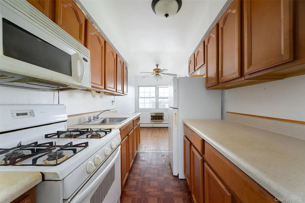 6 Colonial Road Beacon NY 12508