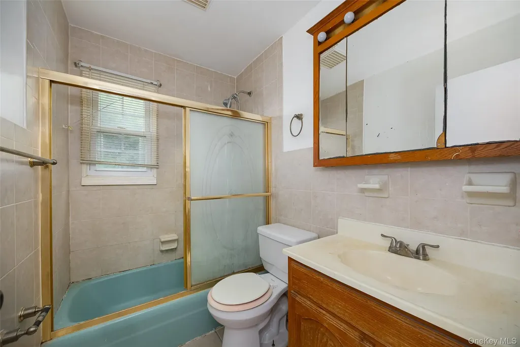 6 Colonial Road Beacon NY 12508