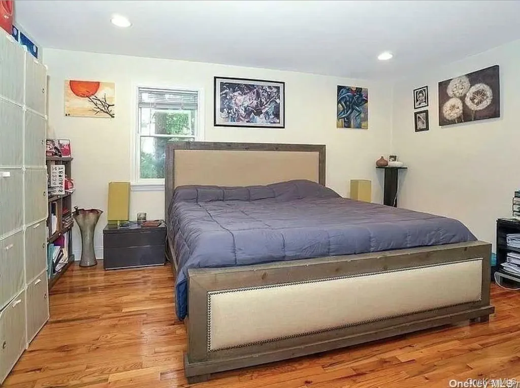1012 Old Northern Boulevard Roslyn NY 11576