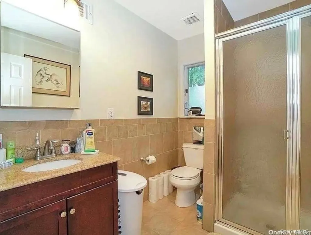 1012 Old Northern Boulevard Roslyn NY 11576