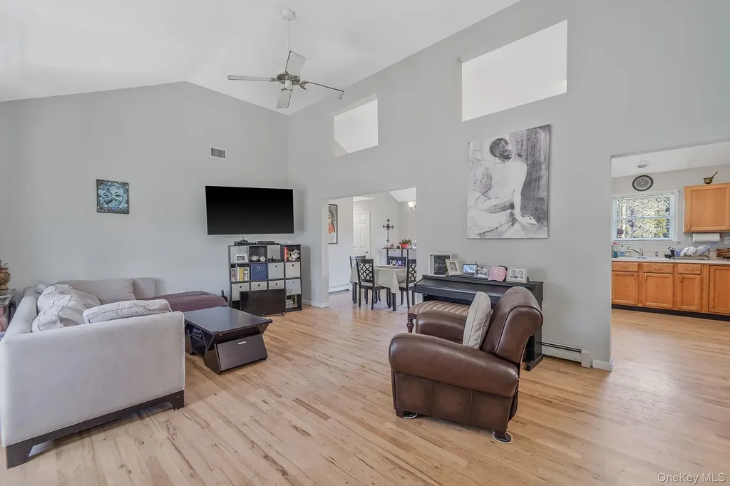 84 Crystal Drive Aquebogue NY 11931