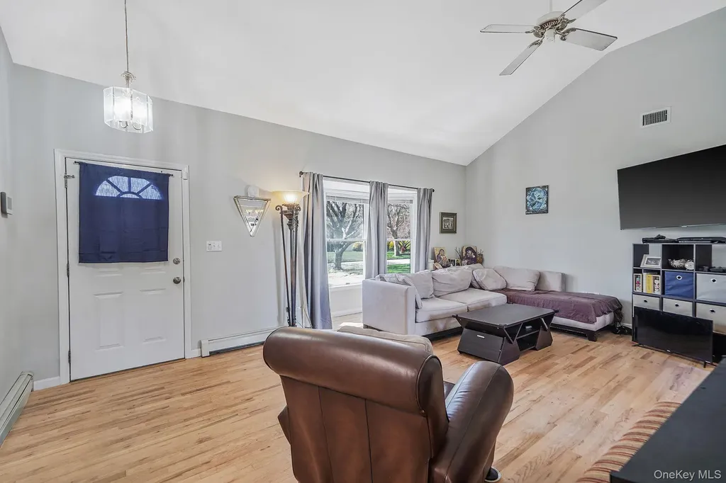 84 Crystal Drive Aquebogue NY 11931