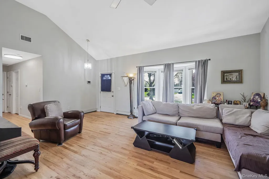 84 Crystal Drive Aquebogue NY 11931