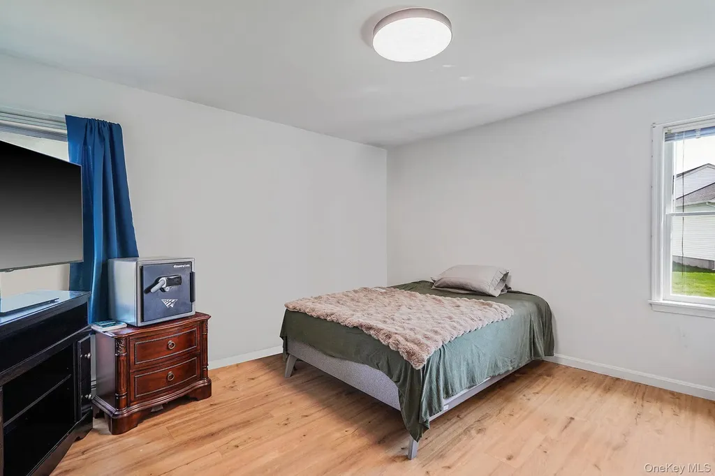 84 Crystal Drive Aquebogue NY 11931