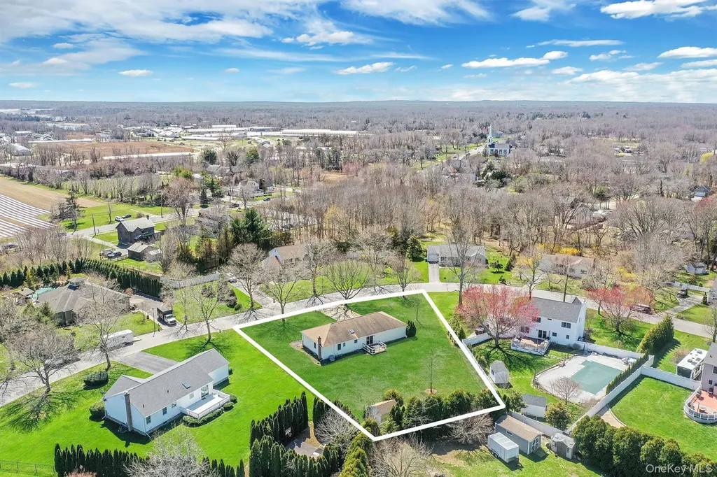 84 Crystal Drive Aquebogue NY 11931