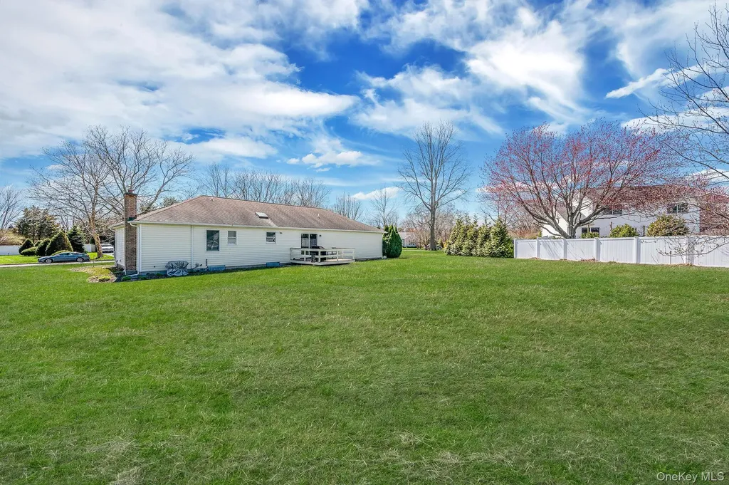 84 Crystal Drive Aquebogue NY 11931