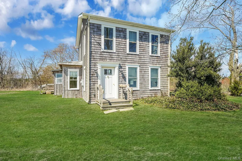 5528 Sound Avenue Riverhead NY 11901