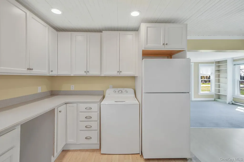 5528 Sound Avenue Riverhead NY 11901