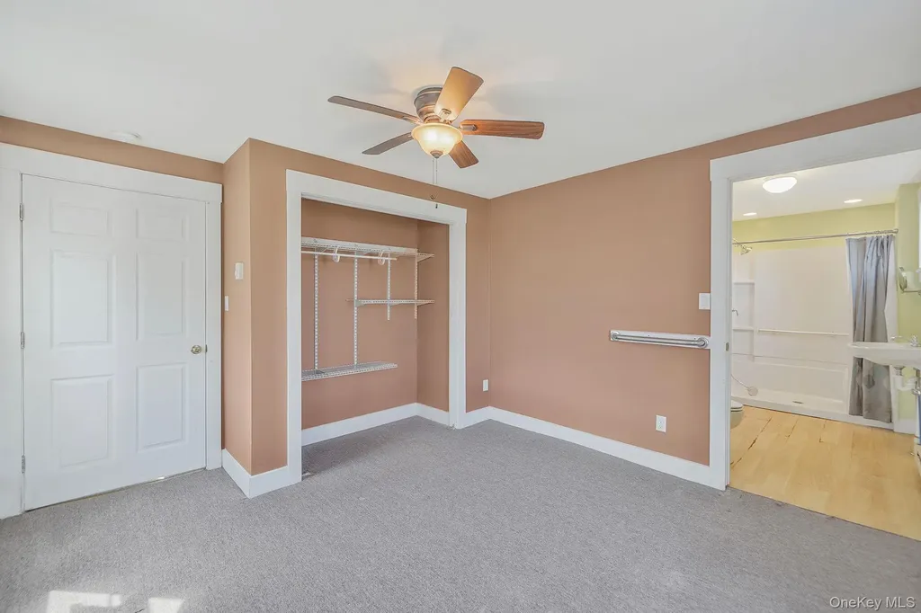 5528 Sound Avenue Riverhead NY 11901