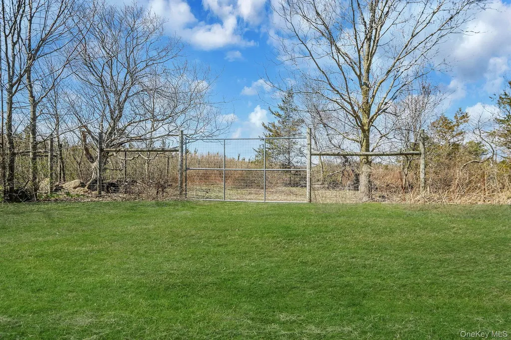 5528 Sound Avenue Riverhead NY 11901