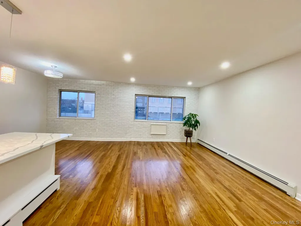 2123 Amory Court Ridgewood NY 11385