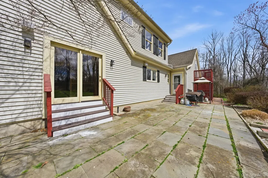 83 Onderdonk Road Warwick NY 10990
