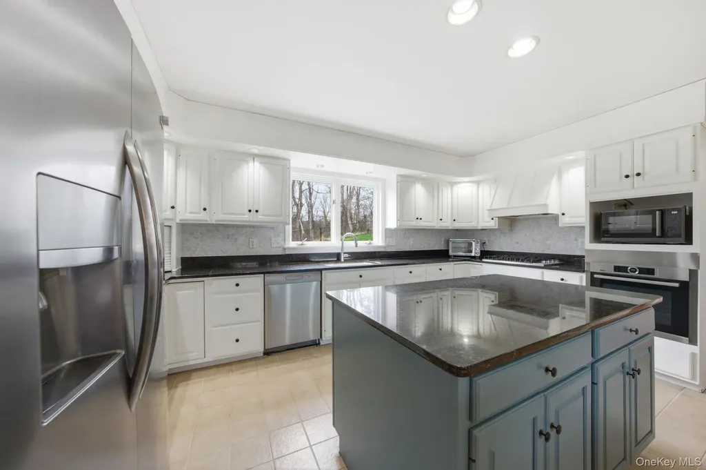 83 Onderdonk Road Warwick NY 10990