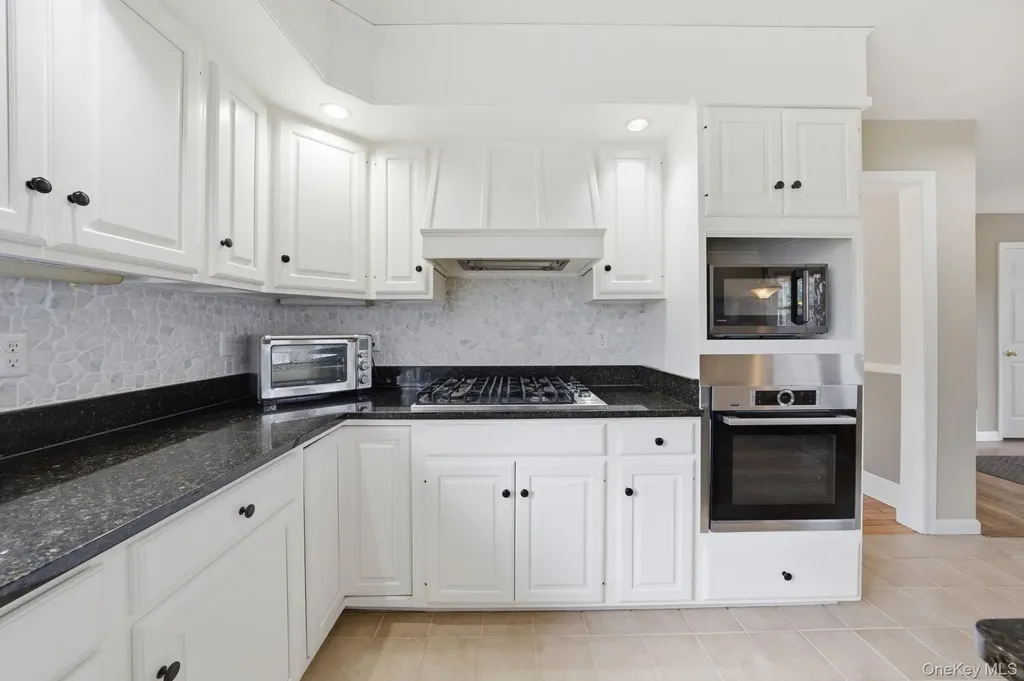 83 Onderdonk Road Warwick NY 10990
