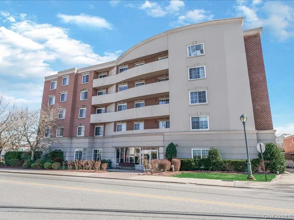 242 Maple Avenue Westbury NY 11590