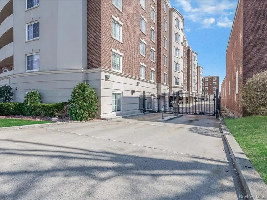 242 Maple Avenue Westbury NY 11590