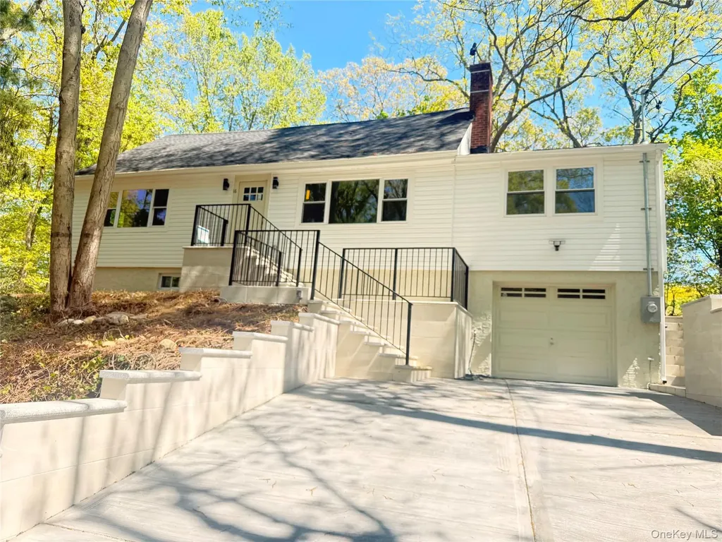 16 Sunset Drive Huntington NY 11743