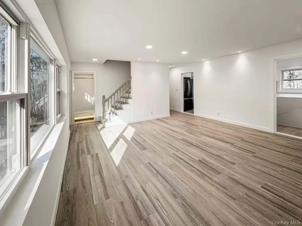 16 Sunset Drive Huntington NY 11743