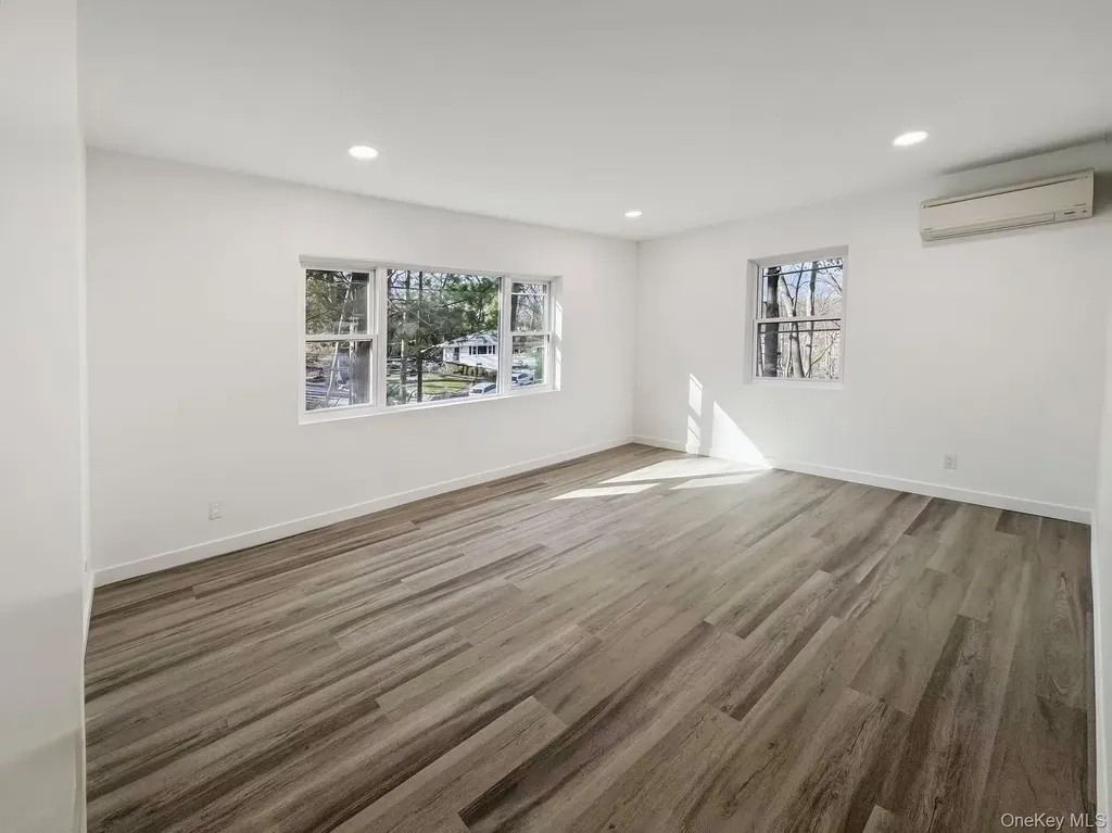 16 Sunset Drive Huntington NY 11743
