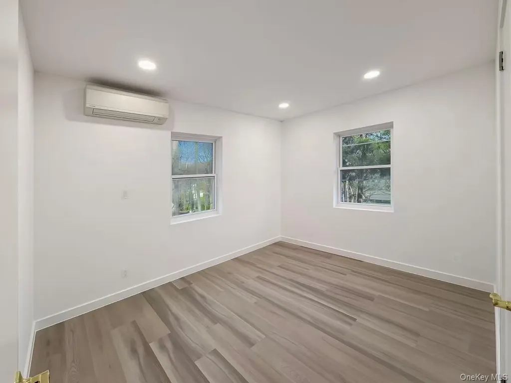 16 Sunset Drive Huntington NY 11743