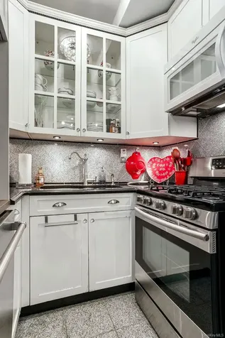 80 E Hartsdale Avenue Hartsdale NY 10530