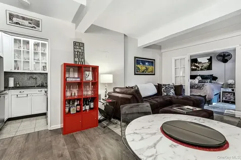80 E Hartsdale Avenue Hartsdale NY 10530