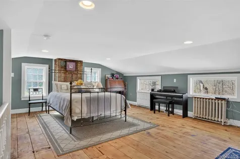 9 Ireland Avenue Wappingers Falls NY 12590