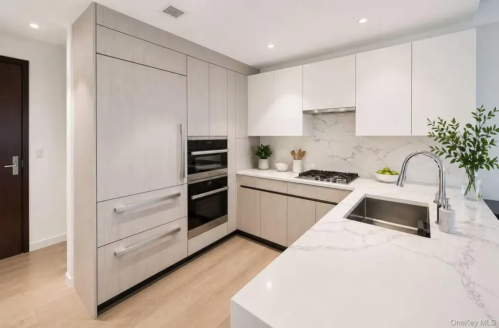133-27 39th Avenue Flushing NY 11354