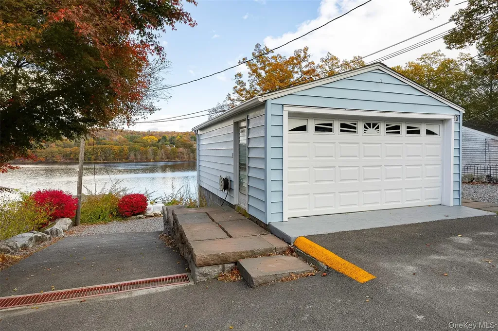 70 Lakeview Drive Holmes NY 12531