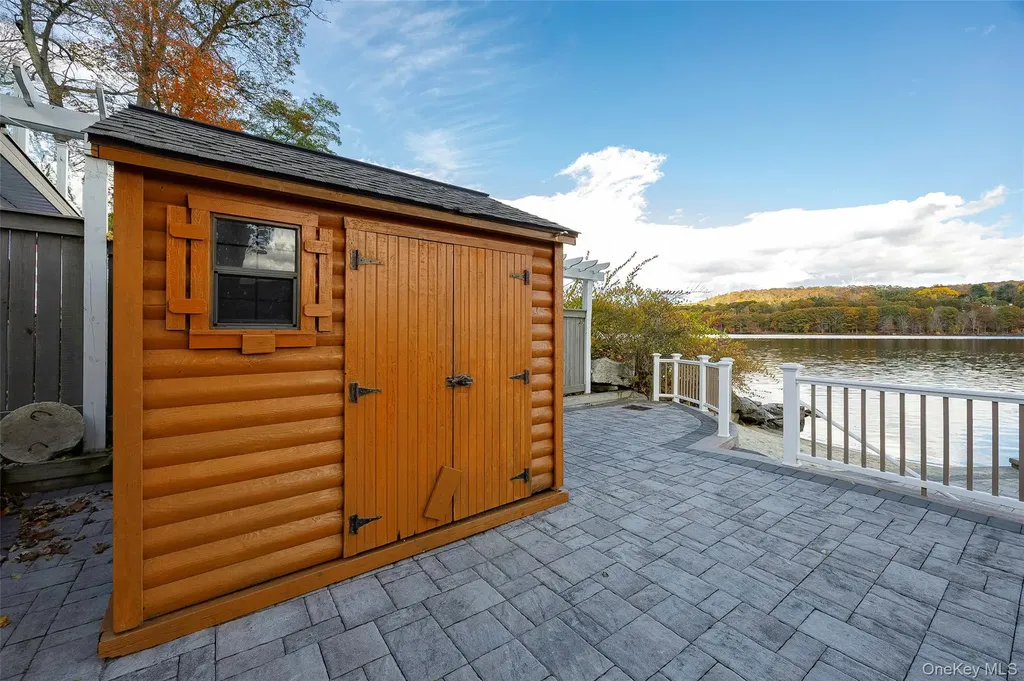 70 Lakeview Drive Holmes NY 12531