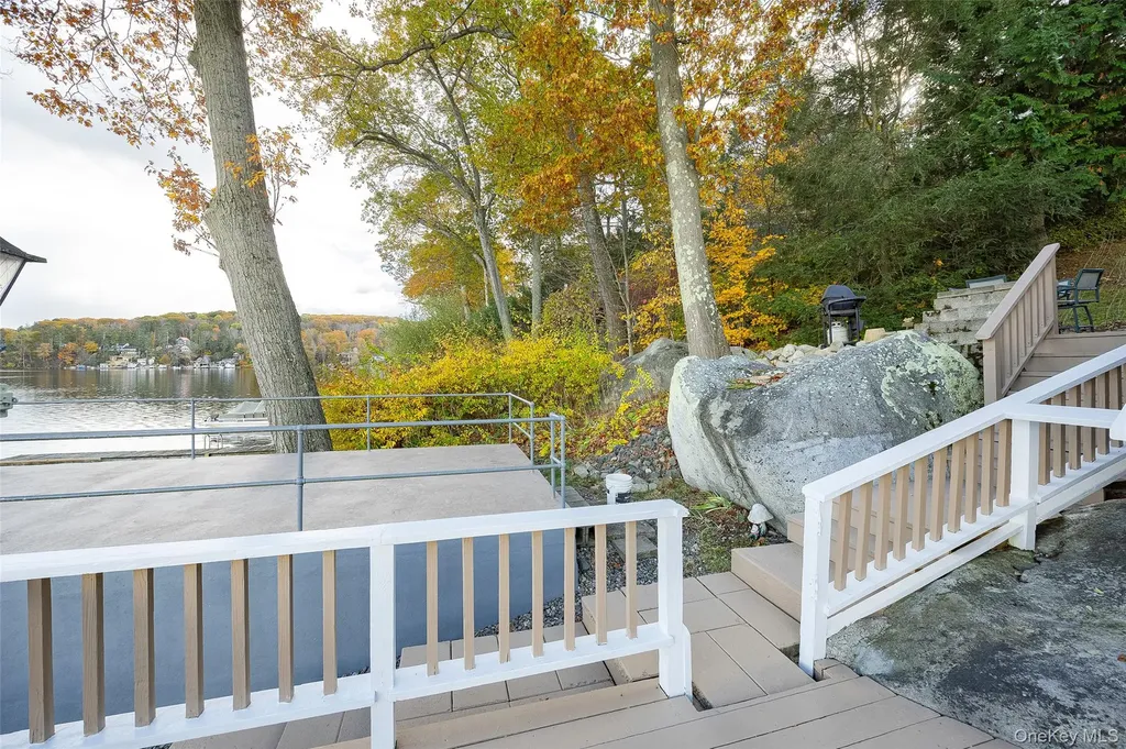 70 Lakeview Drive Holmes NY 12531