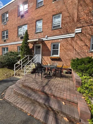 125 N Washington Avenue Hartsdale NY 10530