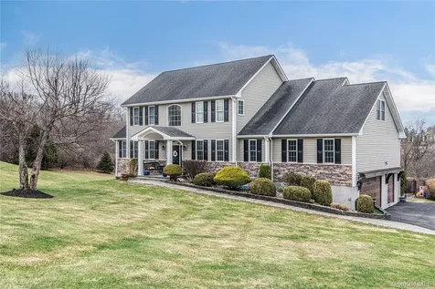 42 Reserve Way Lagrangeville NY 12540