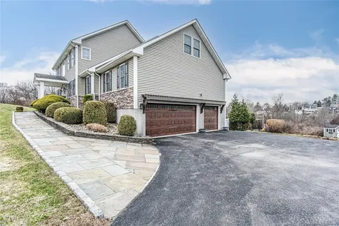 42 Reserve Way Lagrangeville NY 12540