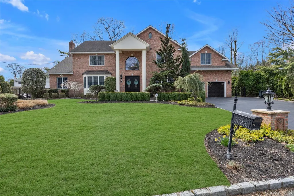 36 Fox Lane Dix Hills NY 11746