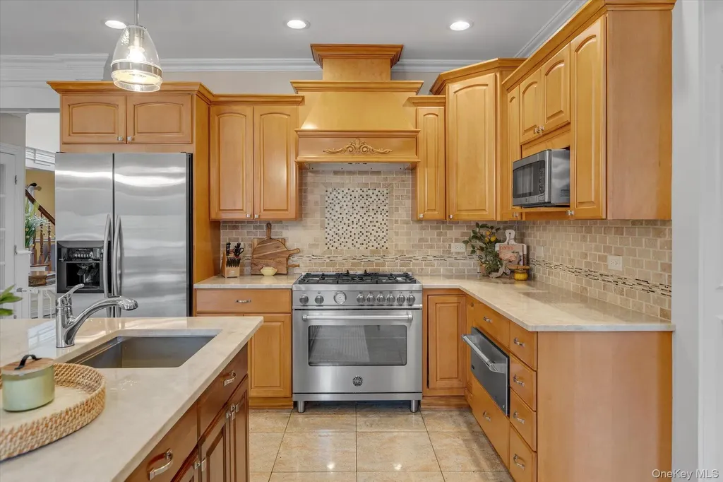 36 Fox Lane Dix Hills NY 11746