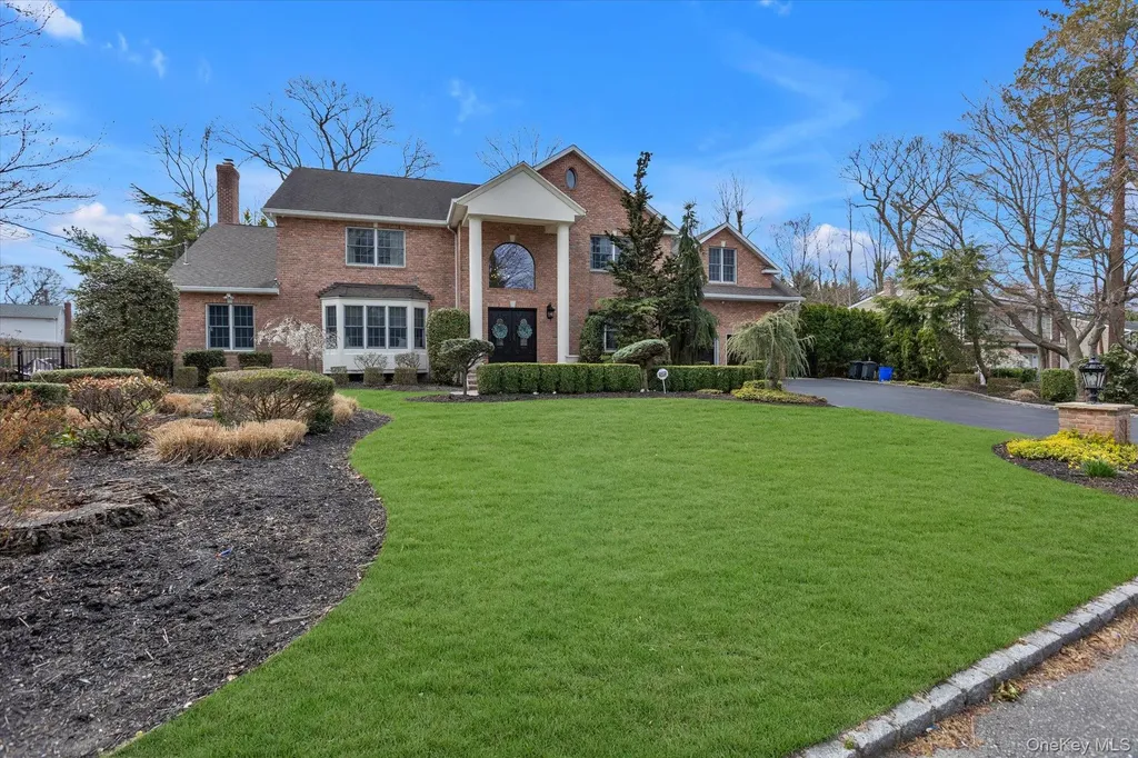 36 Fox Lane Dix Hills NY 11746