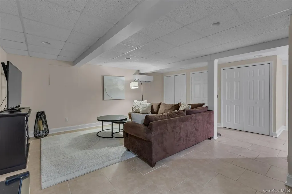 36 Fox Lane Dix Hills NY 11746