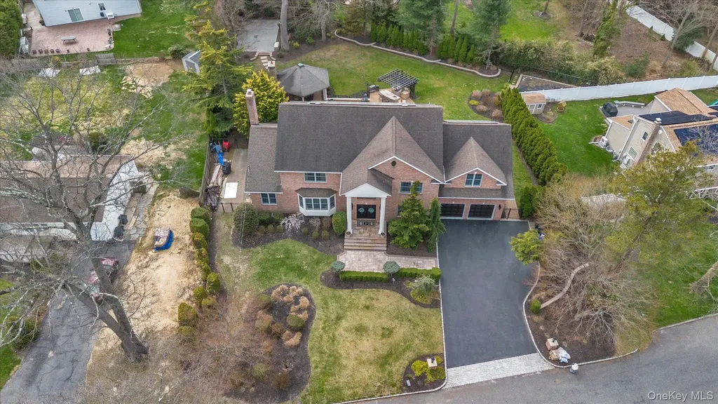 36 Fox Lane Dix Hills NY 11746