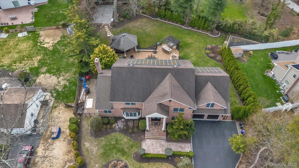 36 Fox Lane Dix Hills NY 11746