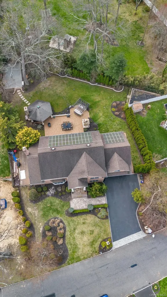 36 Fox Lane Dix Hills NY 11746
