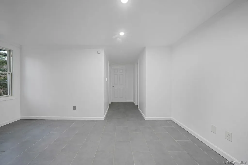 157 Serpentine Lane Islandia NY 11749