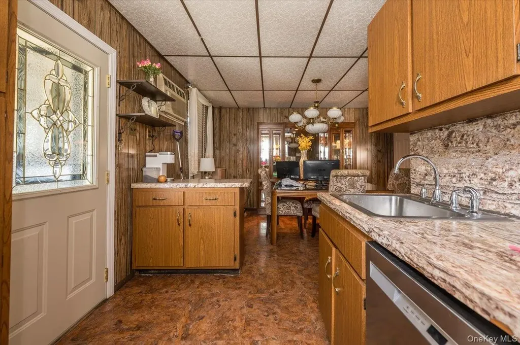 717 Calhoun Avenue Bronx NY 10465