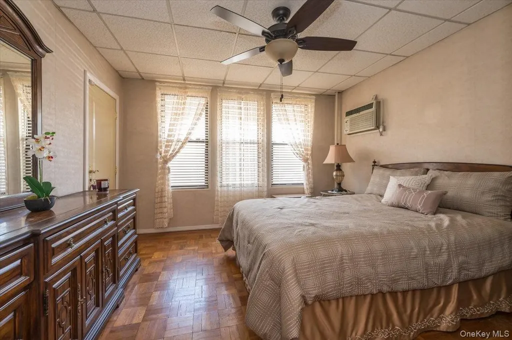 717 Calhoun Avenue Bronx NY 10465
