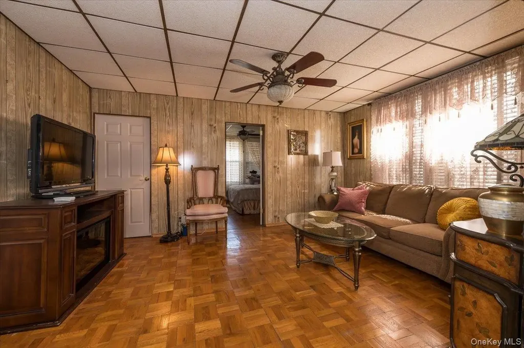 717 Calhoun Avenue Bronx NY 10465
