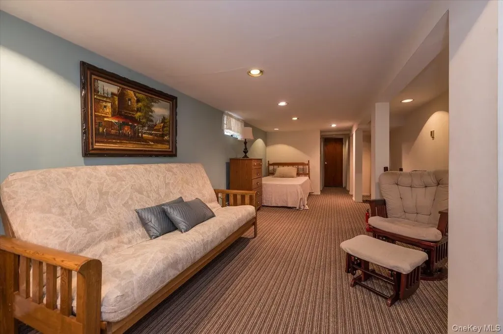 717 Calhoun Avenue Bronx NY 10465