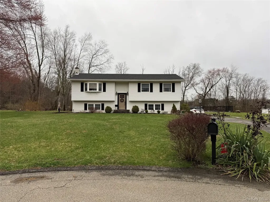 8 Briar Lane Wappingers Falls NY 12590