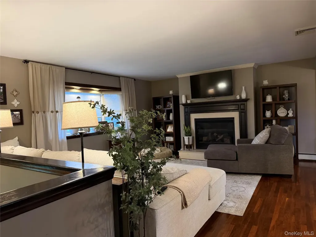 8 Briar Lane Wappingers Falls NY 12590