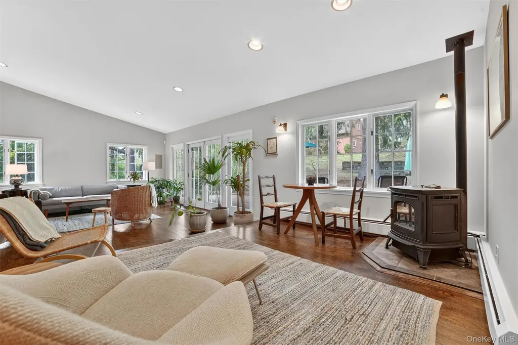 9 Sloehidden Road Briarcliff Manor NY 10510