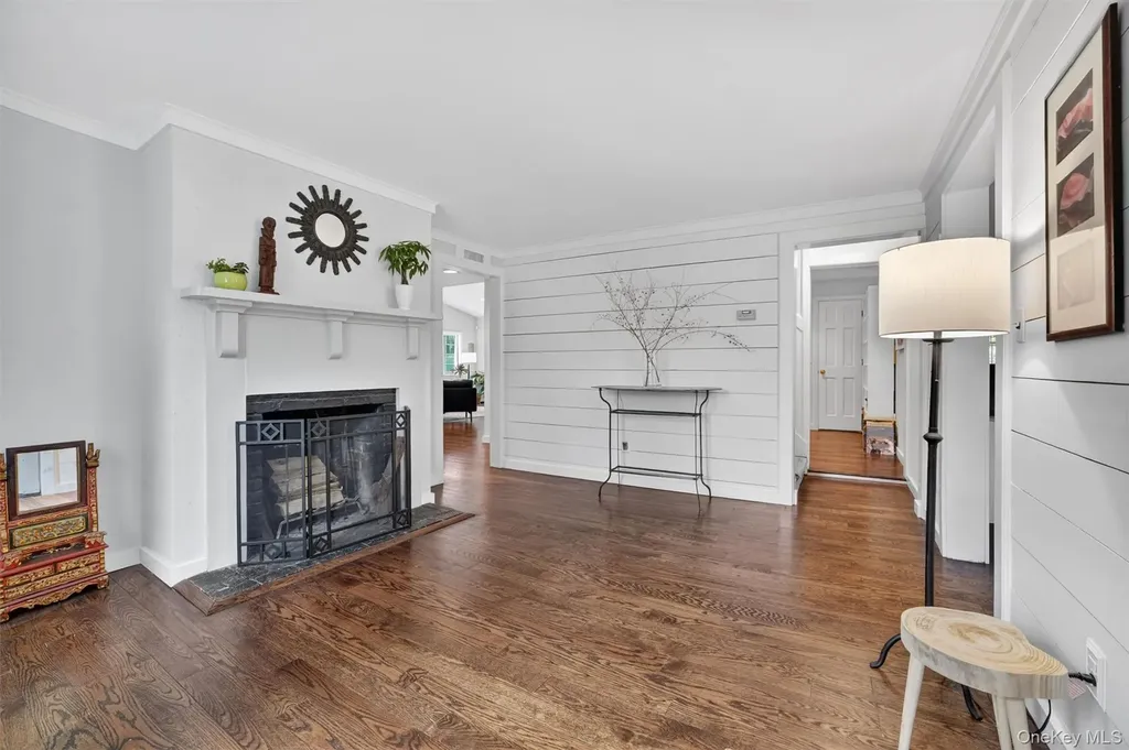 9 Sloehidden Road Briarcliff Manor NY 10510